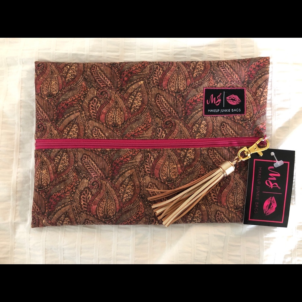 Makeup Junkie medium paisley bag
